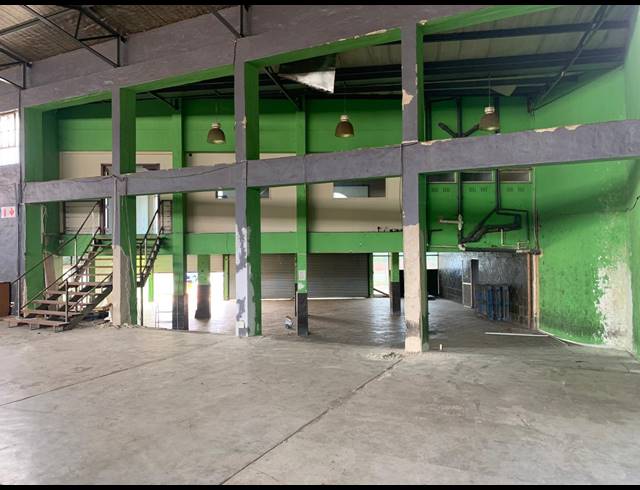 1,900M² WAREHOUSE TO LET IN WYNBERG